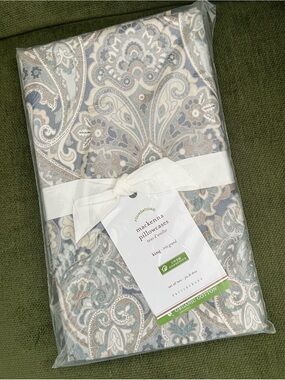 Pottery Barn Mackenna Paisley Set Of 2 King Pillow Cases